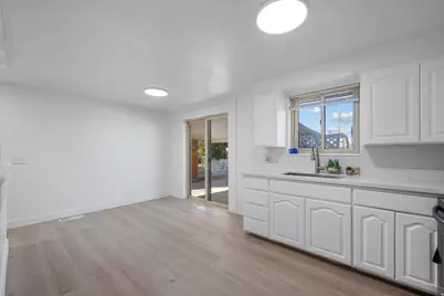 364 Fairlane Dr, Tooele, UT 84074 - Photo 12