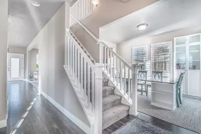 356 N Apple Leaf Ave, Kaysville, UT 84037 - Photo 2