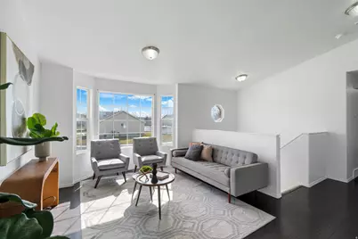 2058 W 1570 N, Clinton, UT 84015 - Photo 2