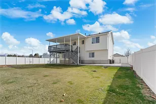 2058 W 1570 N, Clinton, UT 84015 - Photo 16