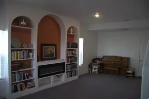 327 W Main St, Santaquin, UT 84655 - Photo 4