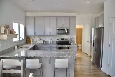 327 W Main St #14, Santaquin, UT 84655 - Photo 8