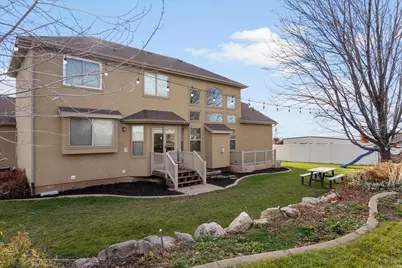 490 W 3450 N, Pleasant View, UT 84414 - Photo 10