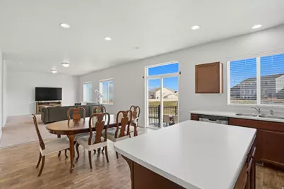 207 E Bliss S, Saratoga Springs, UT 84045 - Photo 10