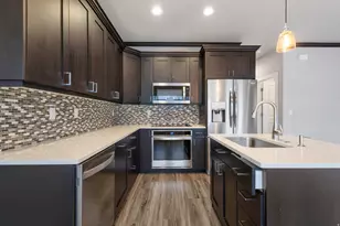 190 E White Spruce Cv S, Sandy, UT 84070 - Photo 6