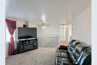 631 W Main St, Wellington, UT 84542 - Photo 4