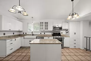 2163 E Borg Dr, Sandy, UT 84092 - Photo 10