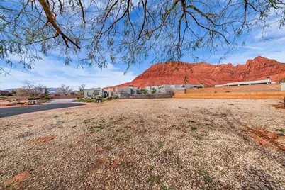 633 E Flint Rock Cir, Ivins, UT 84738 - Photo 12