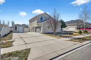1334 E Harrier St, Eagle Mountain, UT 84005 - Photo 2