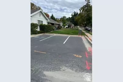 5488 S 250 E, Washington Terrace, UT 84405 - Photo 4