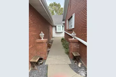 5488 S 250 E, Washington Terrace, UT 84405 - Photo 2