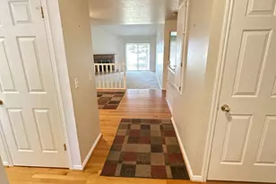 5488 S 250 E, Washington Terrace, UT 84405 - Photo 4