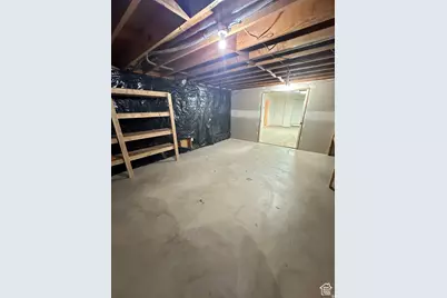 5488 S 250 E, Washington Terrace, UT 84405 - Photo 46