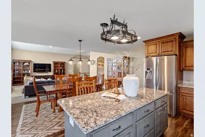 747 W 2775 N, Pleasant View, UT 84414 - Photo 4