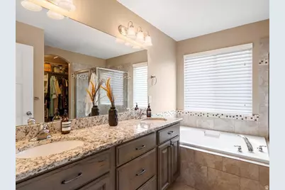 747 W 2775 N, Pleasant View, UT 84414 - Photo 18