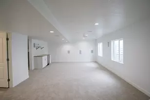 8416 N Sun Crest Dr, Eagle Mountain, UT 84005 - Photo 18