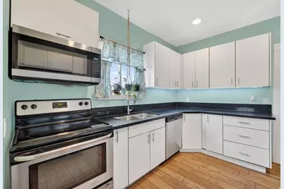 77 N 4th St E, Tooele, UT 84074 - Photo 8