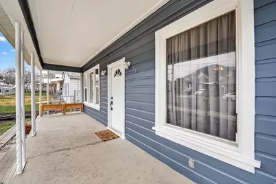77 N 4th St E, Tooele, UT 84074 - Photo 2
