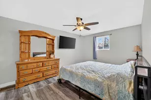 77 N 4th St E, Tooele, UT 84074 - Photo 12