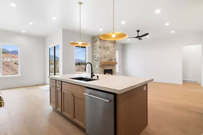1082 N 350 E, American Fork, UT 84003 - Photo 10