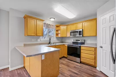 8045 N Plum Creek Dr #2, Eagle Mountain, UT 84005 - Photo 10