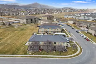 8045 N Plum Creek Dr, Eagle Mountain, UT 84005 - Photo 36