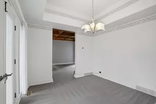 10 E La Montagne Ln, Sandy, UT 84092 - Photo 14