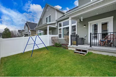 379 E Horse Creek Dr S, Midvale, UT 84047 - Photo 4