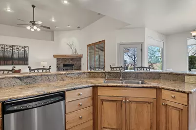 2434 S 2160 E, Saint George, UT 84790 - Photo 14