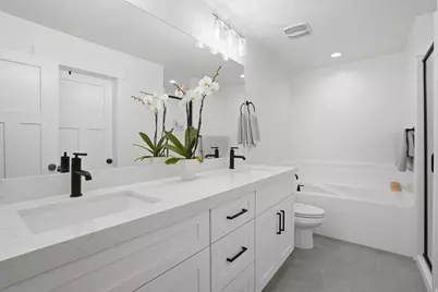 10538 S Bay Dr, Sandy, UT 84092 - Photo 12