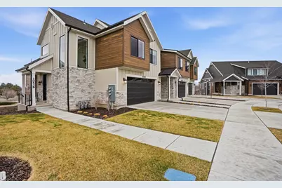 10538 S Bay Meadow Dr, Sandy, UT 84092 - Photo 1