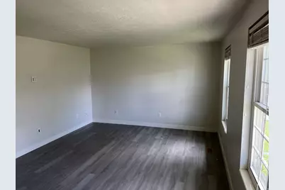 3240 N Fairfield Rd #6, Layton, UT 84041 - Photo 4