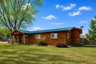 1084 W 2000 N, Vernal, UT 84078 - Photo 2