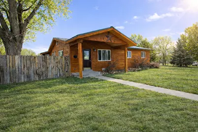 1084 W 2000 N, Vernal, UT 84078 - Photo 2