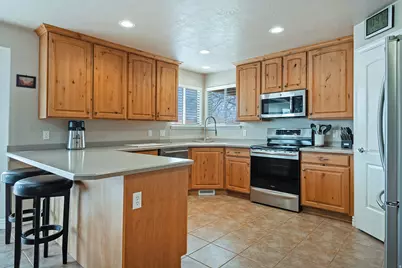 1114 W Shields Ln, South Jordan, UT 84095 - Photo 4