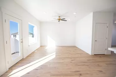 689 N 540 E #119, Salem, UT 84653 - Photo 4