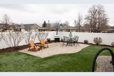 8023 S Pinewood Dr, Sandy, UT 84094 - Photo 24