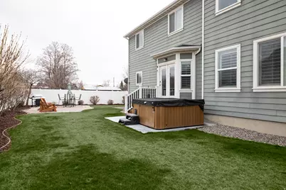 8023 S Pinewood Dr, Sandy, UT 84094 - Photo 26