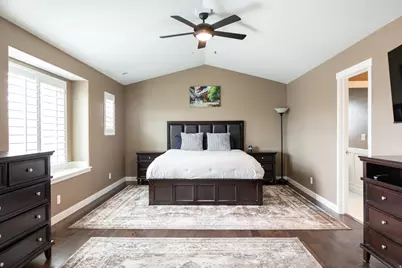 8023 S Pinewood Dr, Sandy, UT 84094 - Photo 12