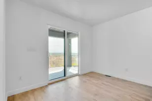 210 E Glencoe Dr, Lehi, UT 84048 - Photo 8