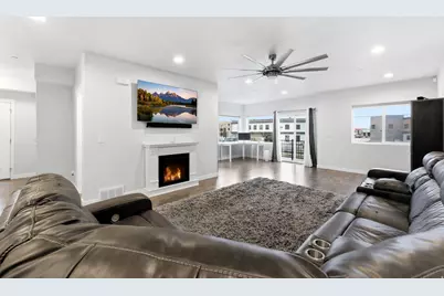 1196 W Clark Ln, Farmington, UT 84025 - Photo 6