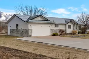 7419 S 400 W, Paradise, UT 84328 - Photo 6