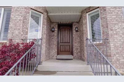 984 N 500 E, Centerville, UT 84014 - Photo 2