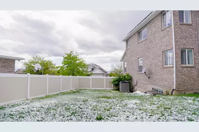 984 N 500 E, Centerville, UT 84014 - Photo 50