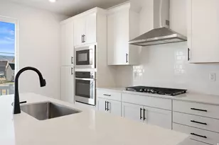 5380 N Saddle Stone Dr, Eagle Mountain, UT 84005 - Photo 2