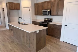 253 E Volunteer Dr, Spanish Fork, UT 84660 - Photo 2