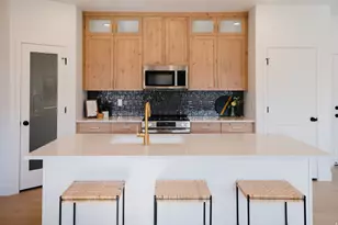 253 E Volunteer Dr, Spanish Fork, UT 84660 - Photo 6