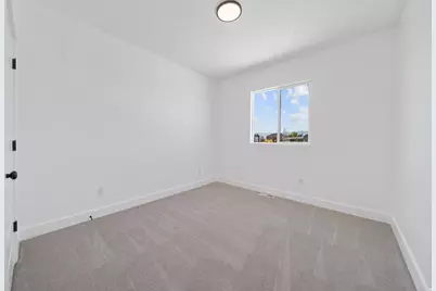 514 E Gilmour St, Grantsville, UT 84074 - Photo 16