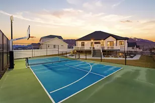 1437 W Valley Dr, Lindon, UT 84042 - Photo 70