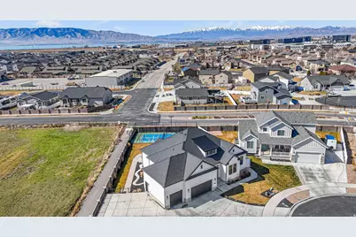 1437 W Valley Dr, Lindon, UT 84042 - Photo 56